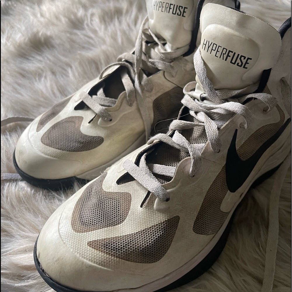 Nike HYPERFUSE high top Sneakers White Gray Siz 10